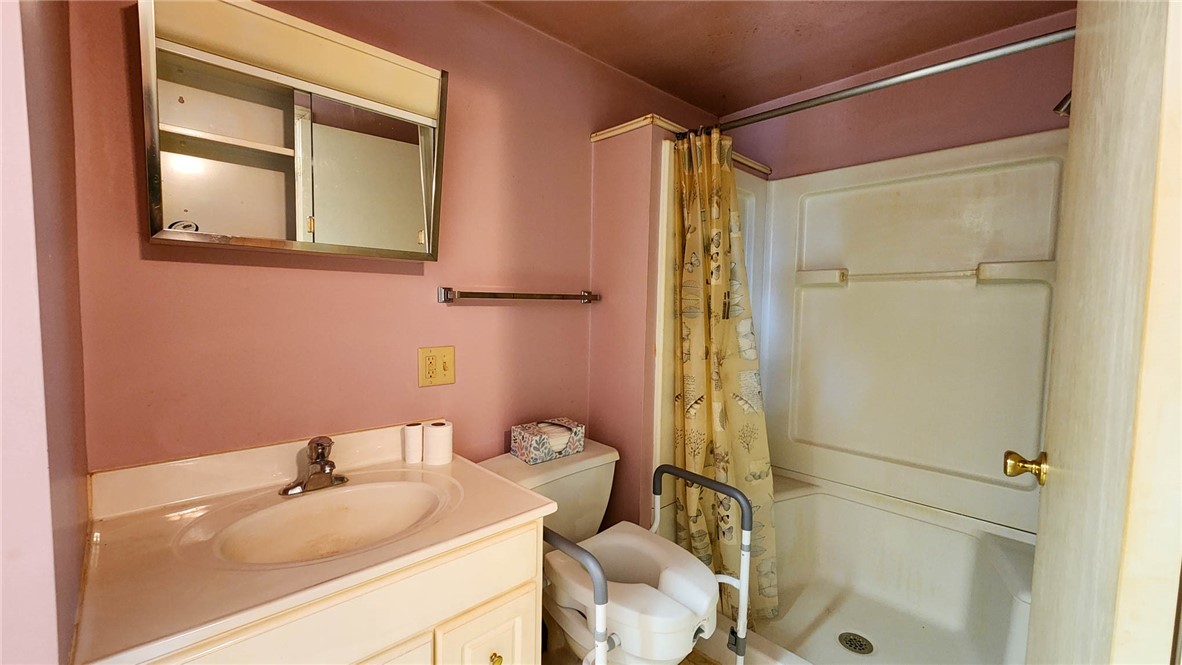 2572 Cowan Road York, NY 14533 - Photo 12 of 13 Main floor bath