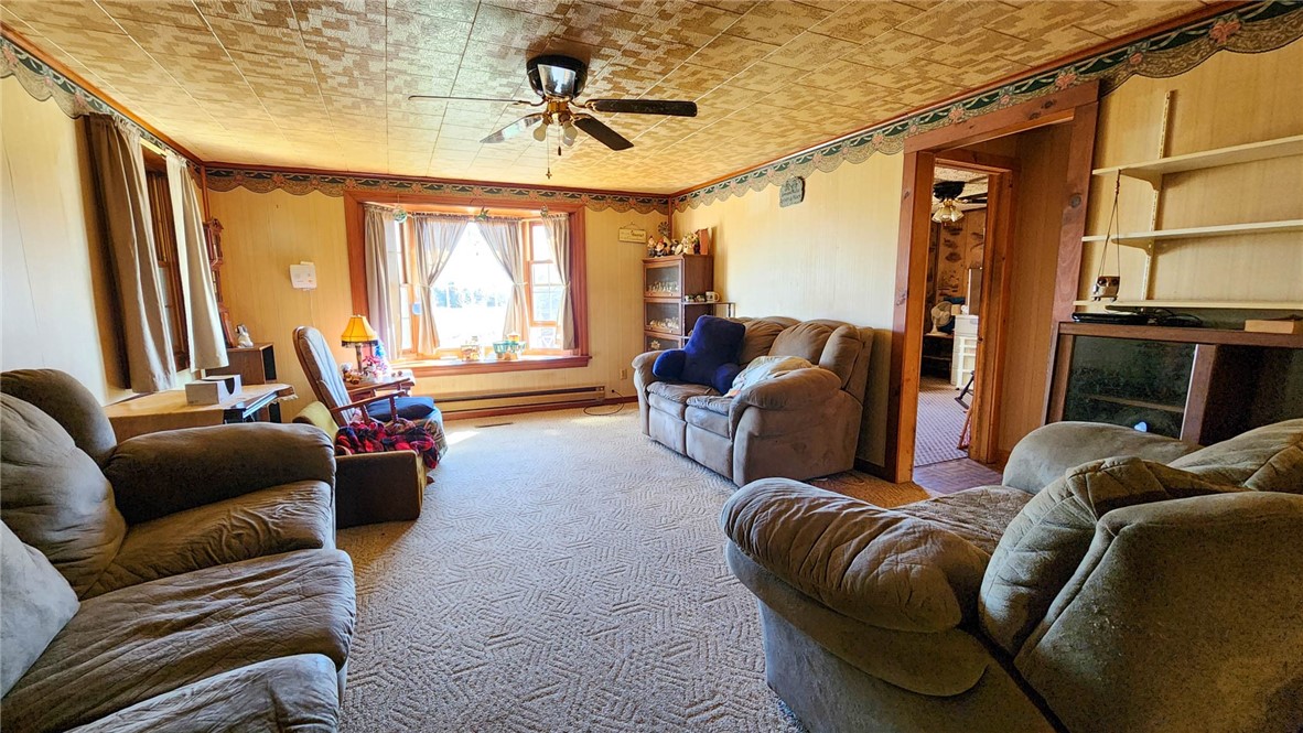 2572 Cowan Road York, NY 14533 - Photo 4 of 13 Livingroom