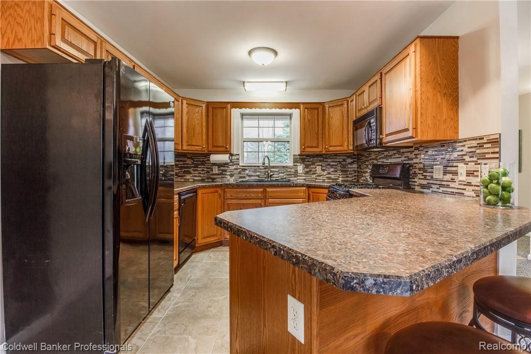 5353 Swaffer Road Millington, MI 48746 - Photo 16 of 29 Interiors (12 of 33).jpg