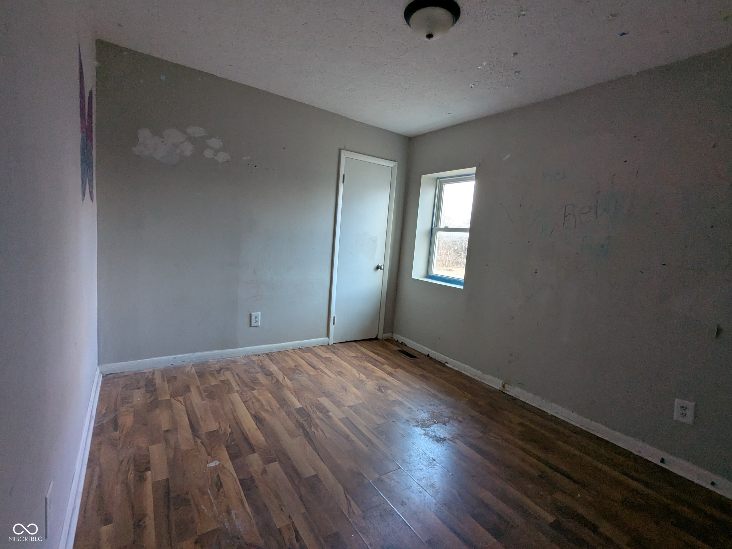 8249 Lake Road Indianapolis, IN 46217 - Photo 6 of 15 Gallery Image 6