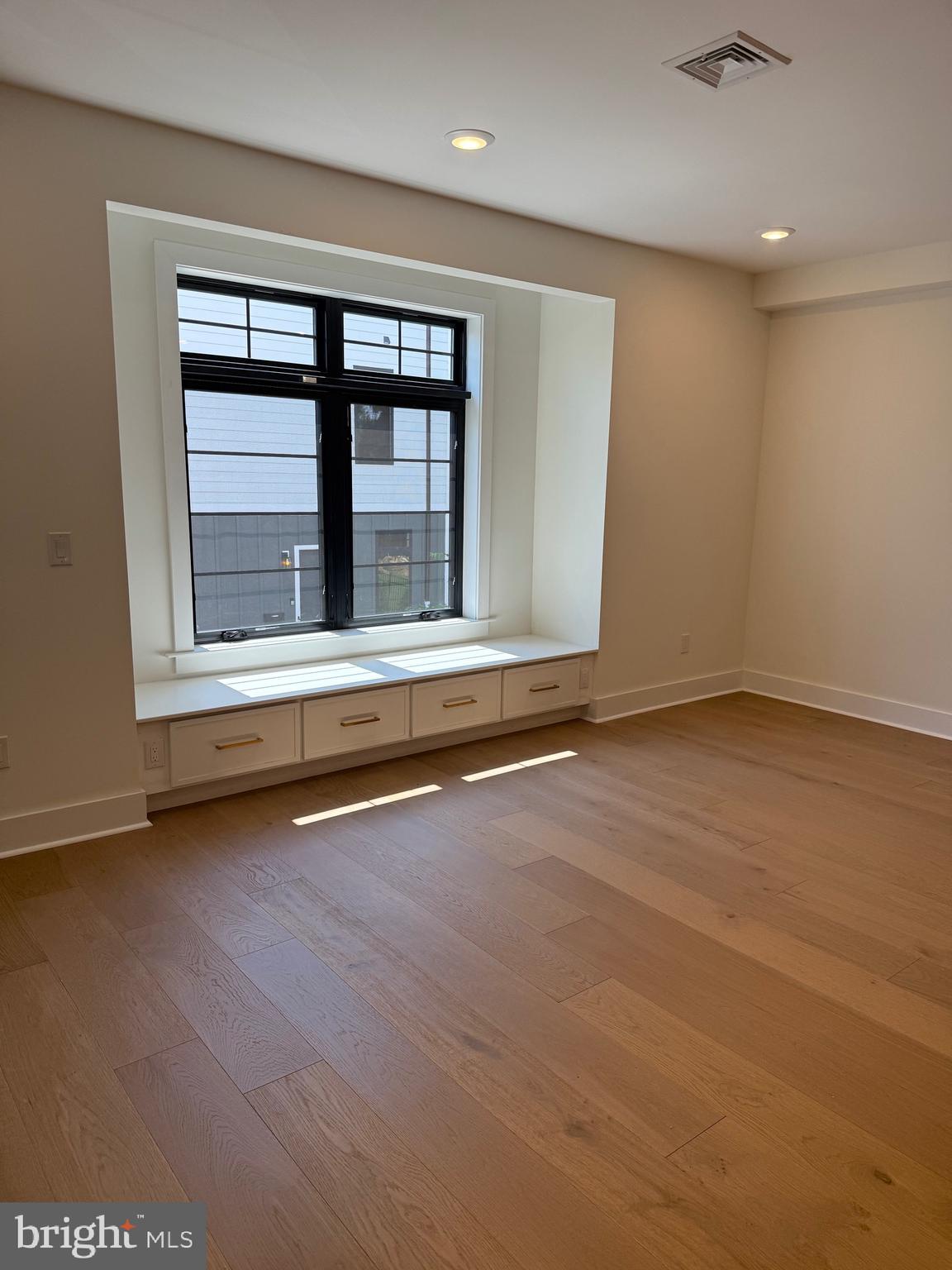7519 Ridge Avenue Philadelphia, PA 19128 - Photo 6 of 17