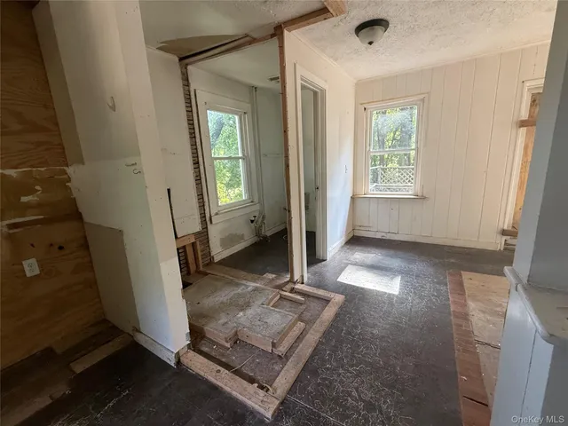 $340,000 | 3968 Old Crompond Road, Cortlandt Manor, NY 10567