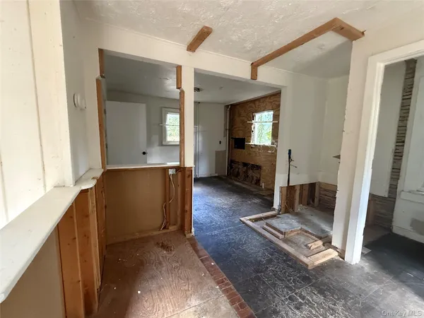 $319,900 | 3968 Old Crompond Road, Cortlandt Manor, NY 10567