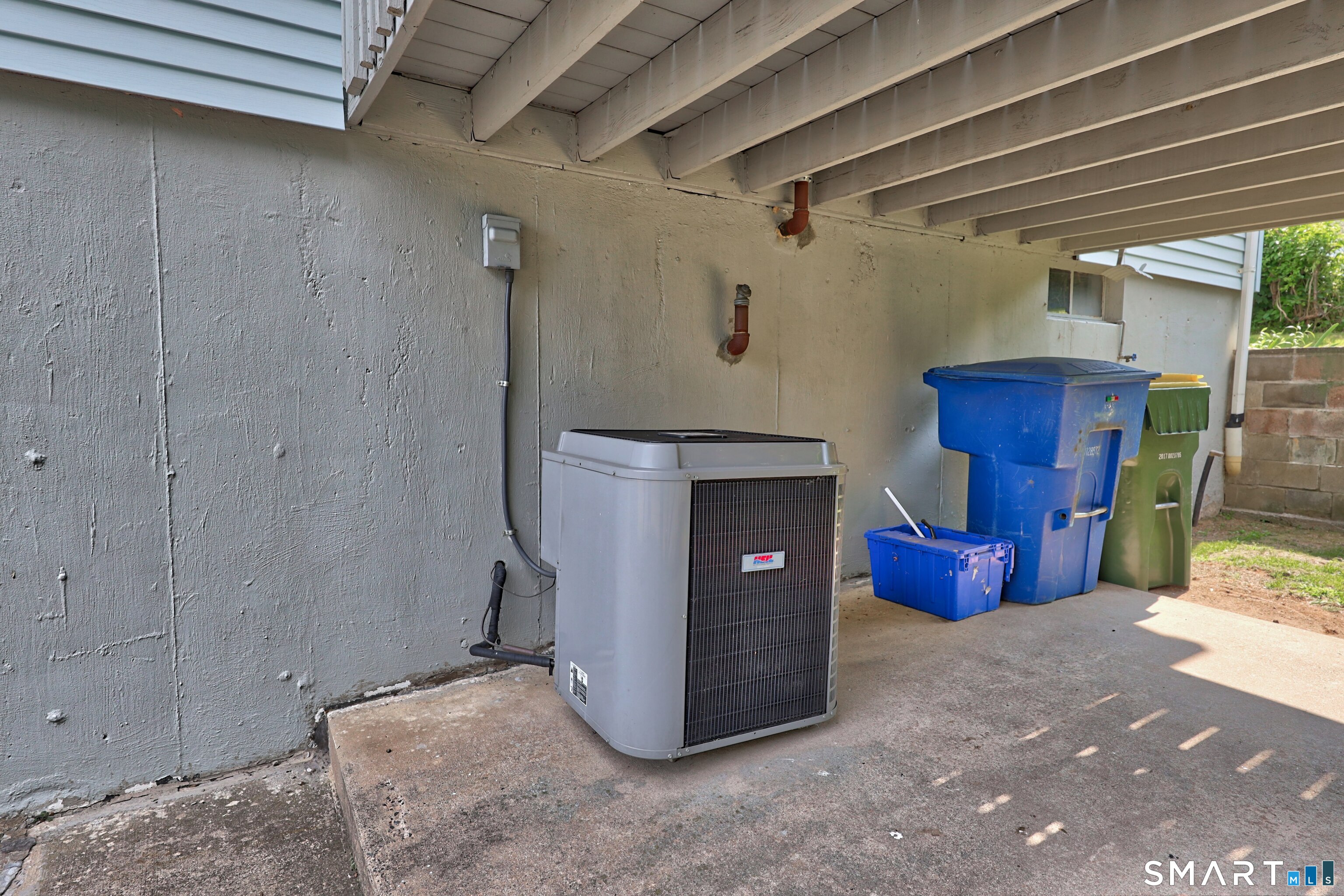81 Alberta Street Waterbury, CT 06708 - Photo 27 of 40