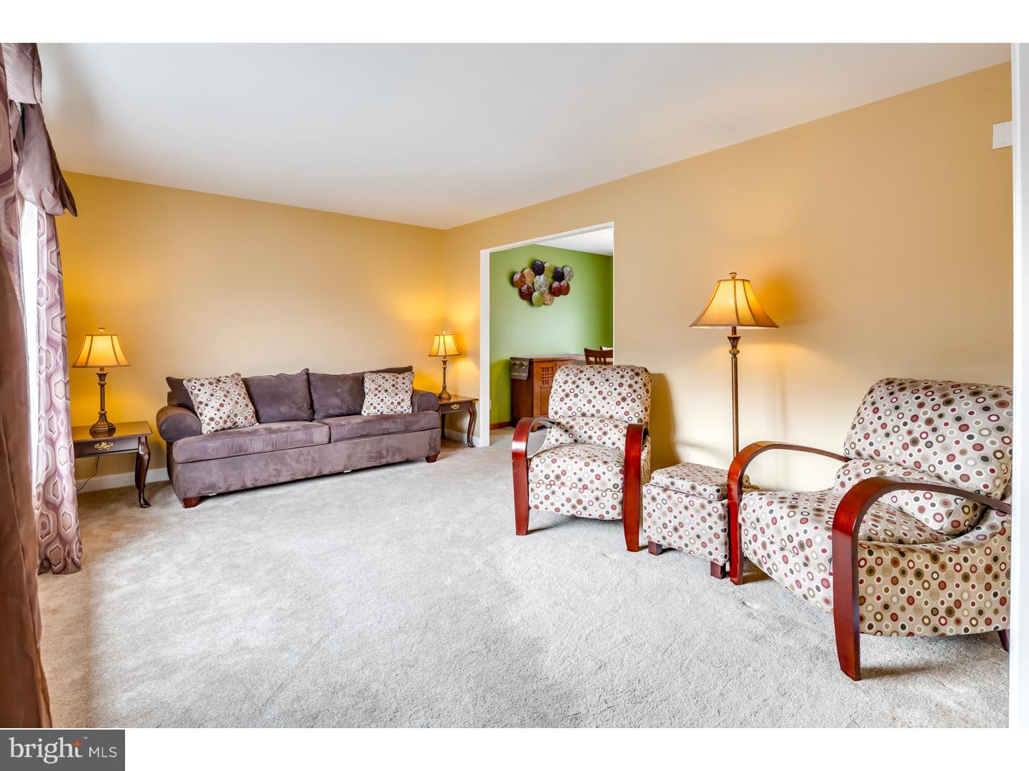 838 Hopewell Road Evesham, NJ 08053 - Photo 3 of 21 Living Room