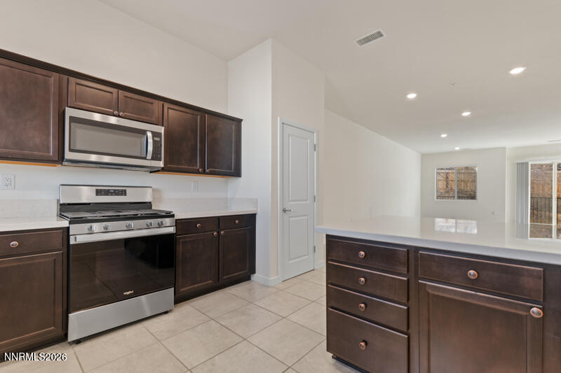 4993 Cavestone Road Sun Valley, NV 89433 - Photo 10 of 23 4993 Cavestone Road (8 of 20)