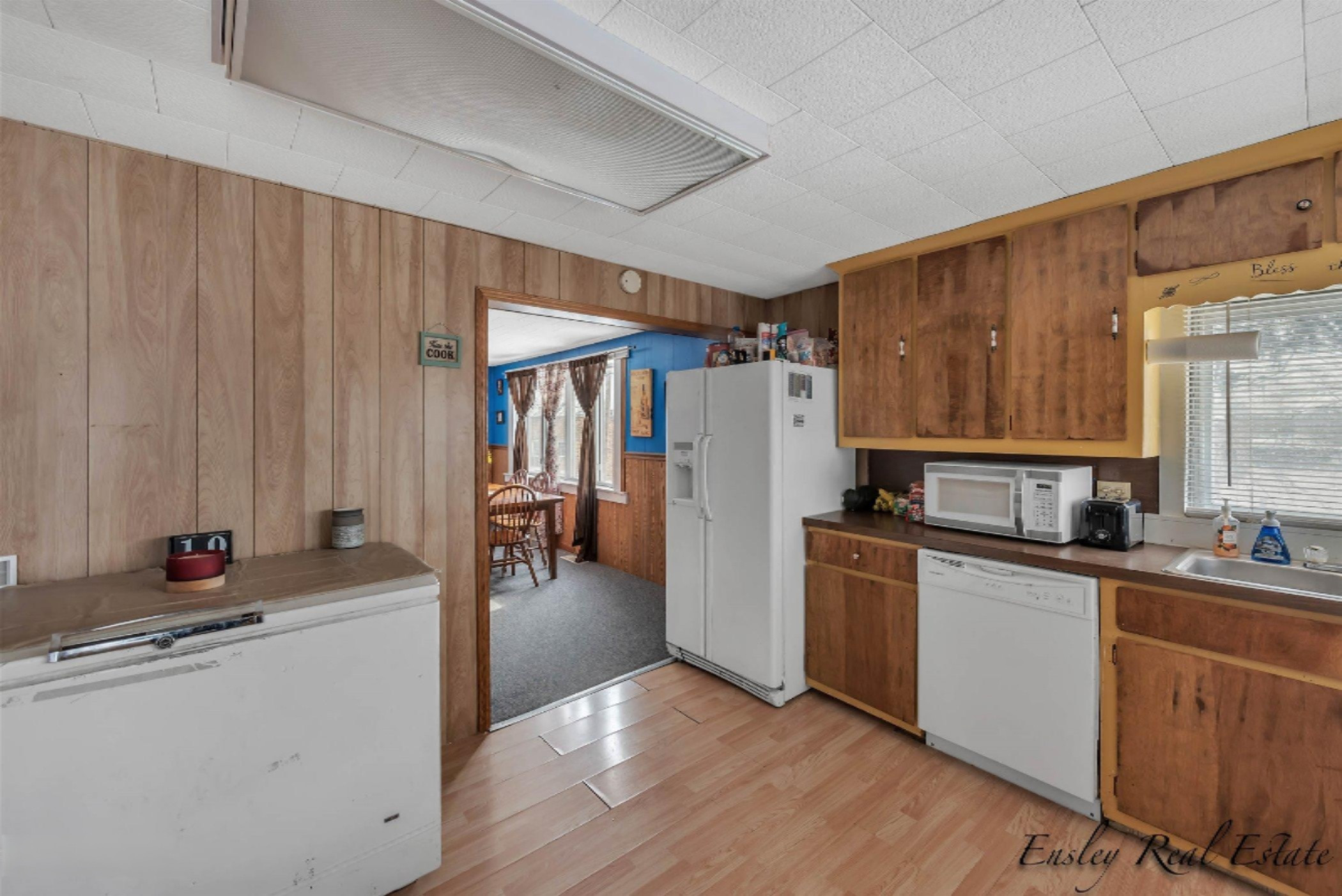 119 North 5th Street Edmore, MI 48829 - Photo 13 of 29 13-119 N 5th St-WindowStill-Real-Estate-