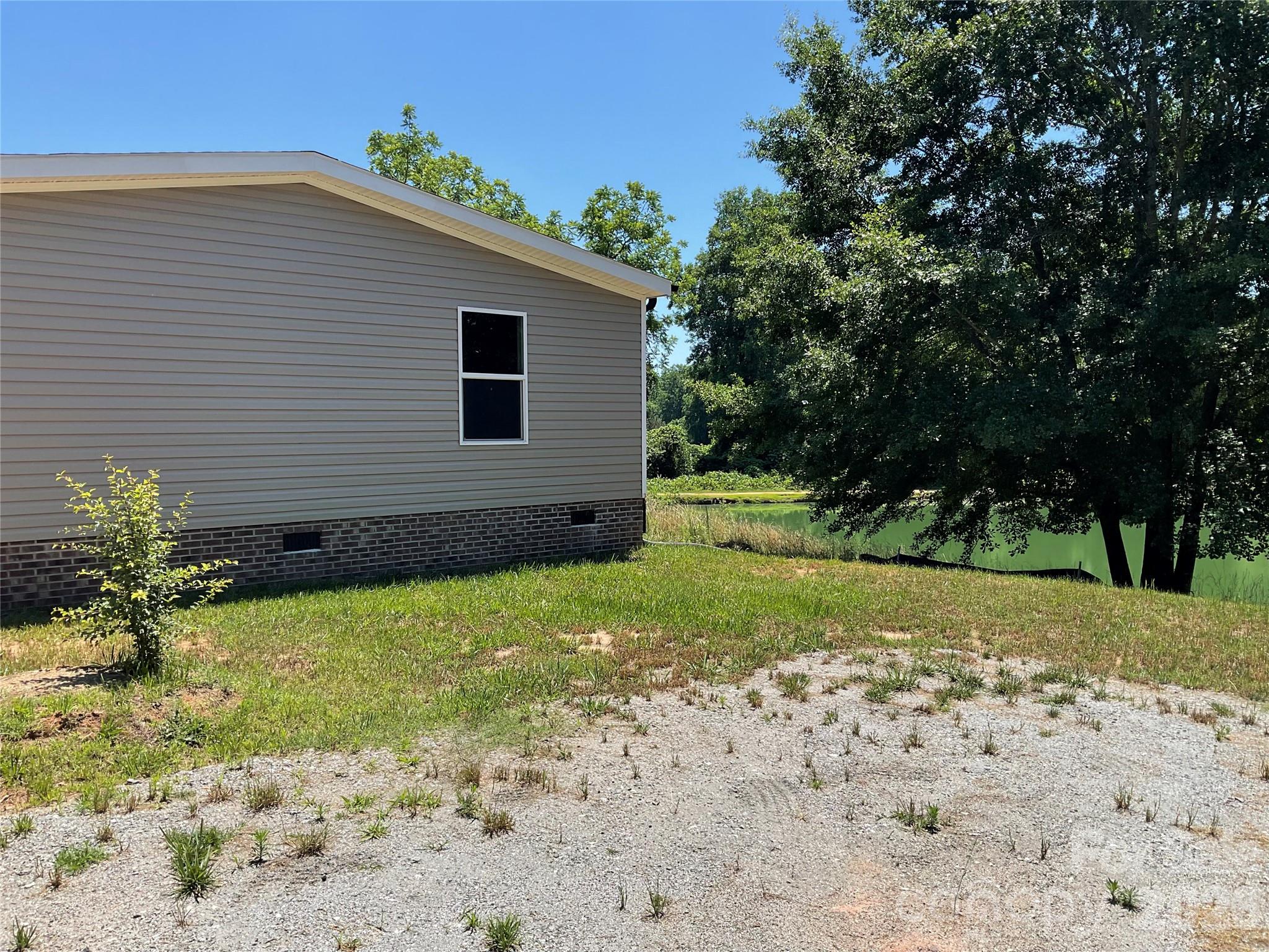 2226 Harris Henrietta Road Mooresboro, NC 28114 - Photo 3 of 34