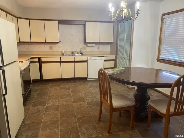 $189,000 | 11729 Kevin Lane, Carterville, IL 62918