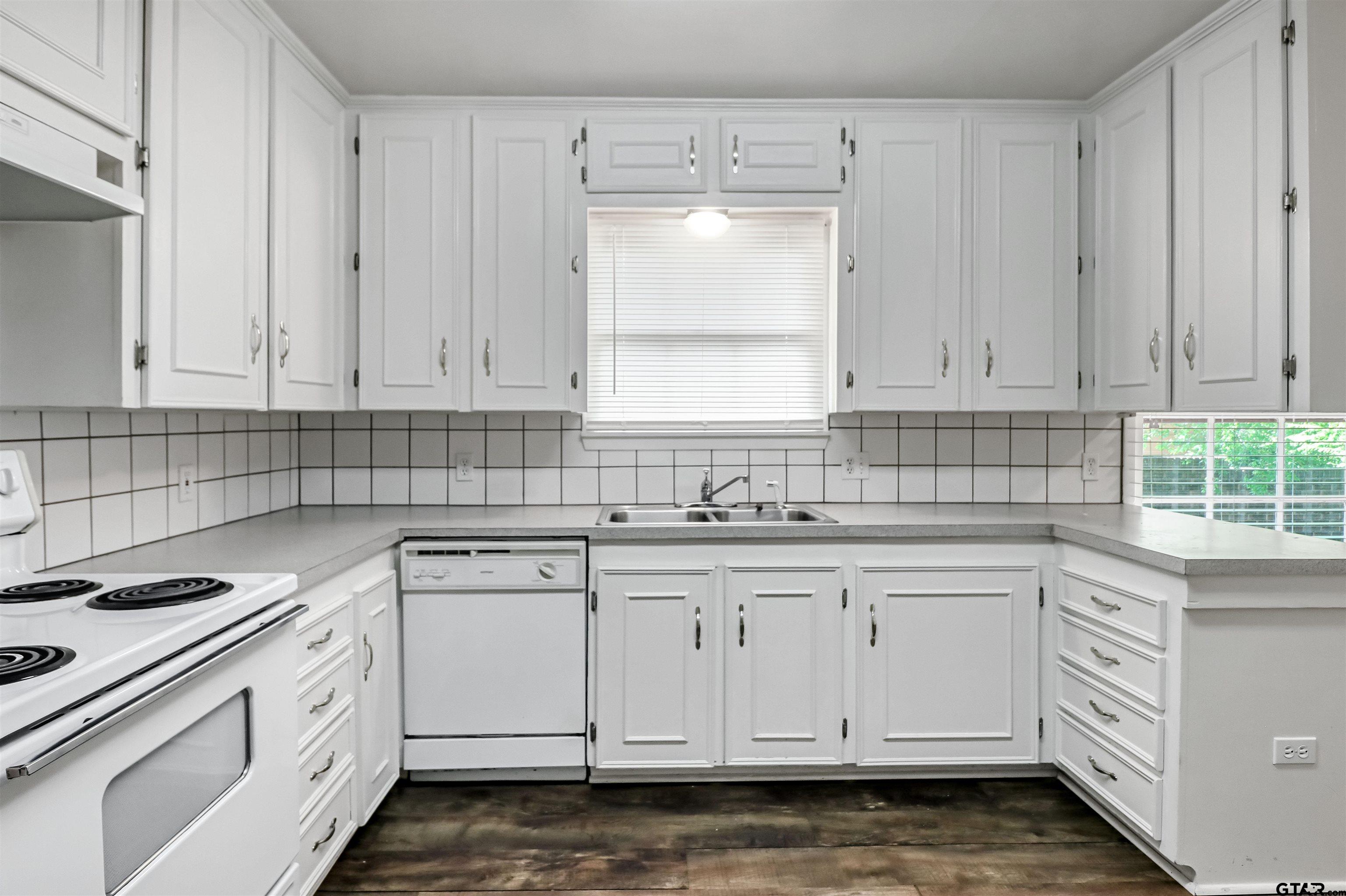 1209 East 8th Street Tyler, TX 75701 - Photo 7 of 24