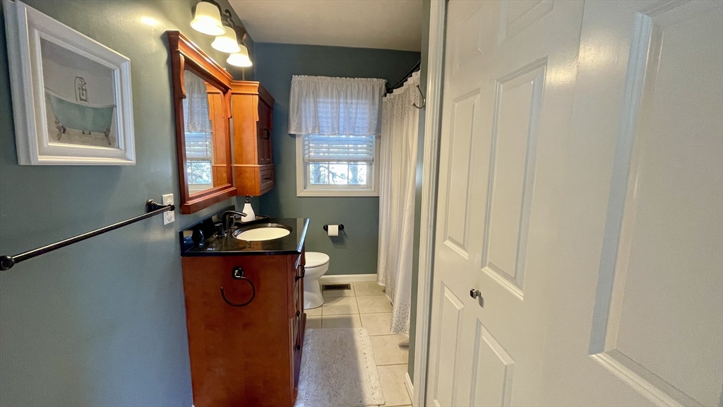 35 Glendon Street Avon, MA 02322 - Photo 9 of 20