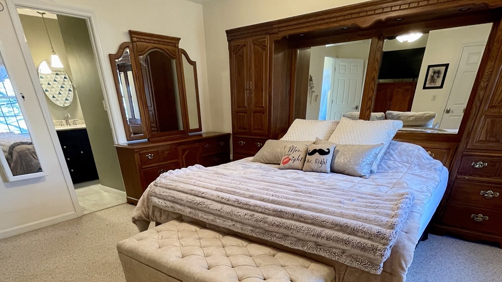 35 Glendon Street Avon, MA 02322 - Photo 10 of 20