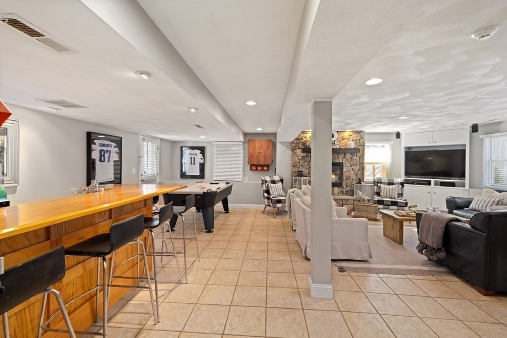 11 Island Road Lynnfield, MA 01940 - Photo 32 of 40 Gallery Image 32