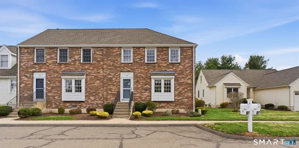 $425,000 | 42 Dunham Street, Unit 42, Wethersfield, CT 06109