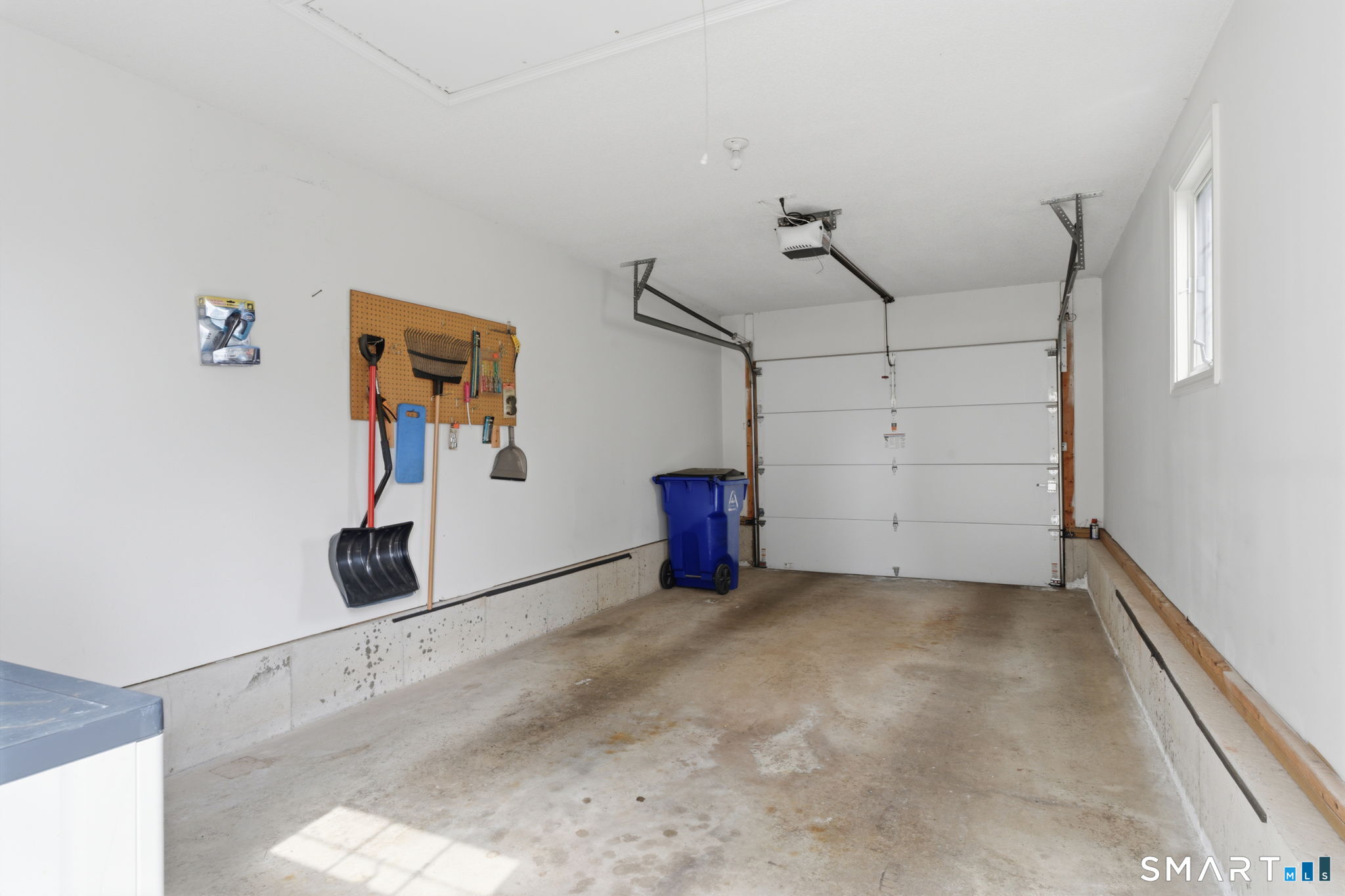 42 Dunham Street, Unit 42 Wethersfield, CT 06109 - Photo 36 of 40 a view of a garage