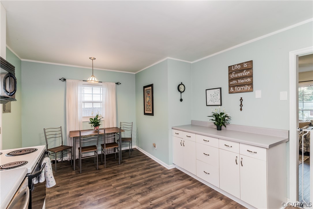 5242 Rollingway Road Chesterfield, VA 23832 - Photo 9 of 24 a living room with furniture and wooden floor