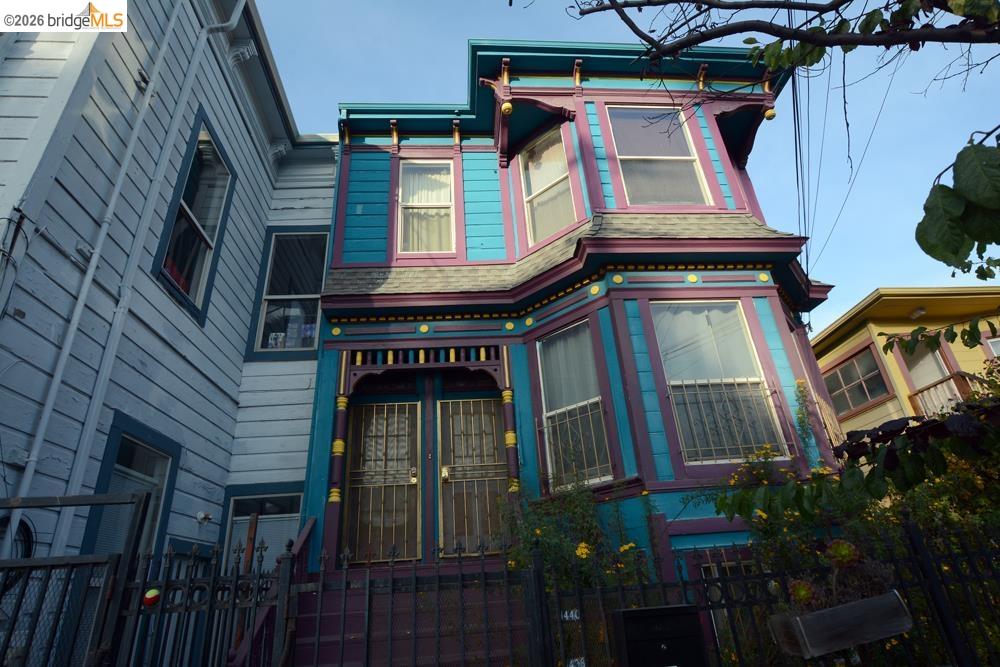 0 8th Street Oakland, CA 94607 - Photo 48 of 56 a tall building with lots of windows