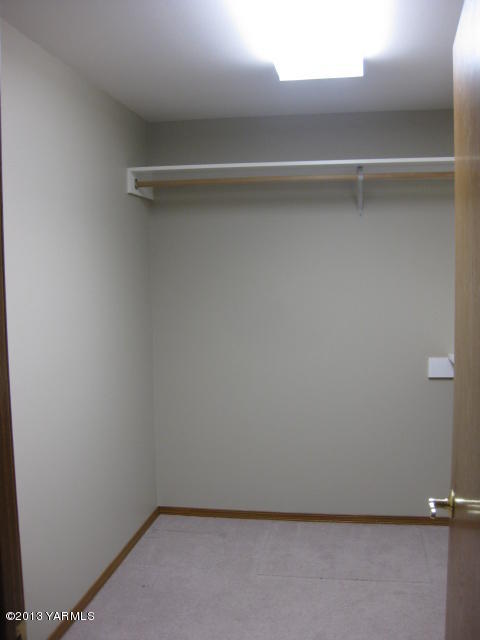 9530 Mieras Road Yakima, WA 98901 - Photo 23 of 55 a view of closet