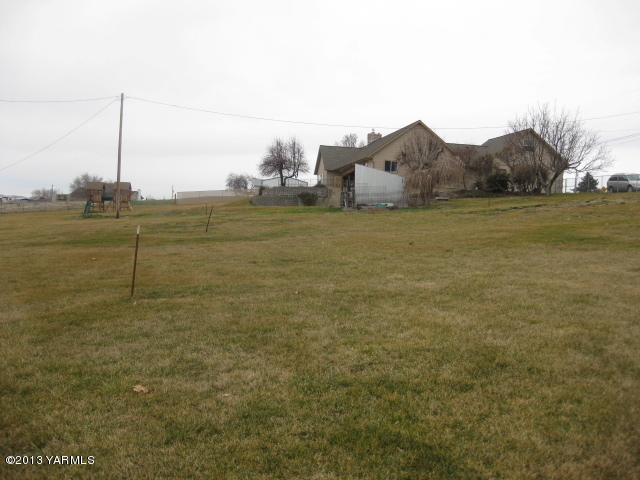 9530 Mieras Road Yakima, WA 98901 - Photo 41 of 55 a view of an ocean