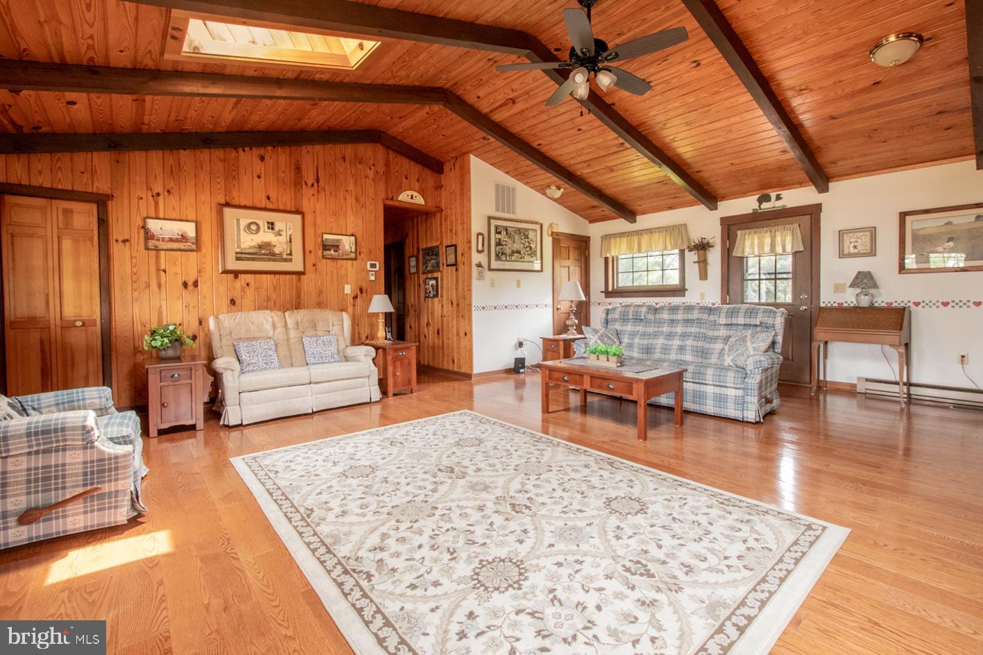 801 North Reeds Road Downingtown, PA 19335 - Photo 16 of 40 Great room