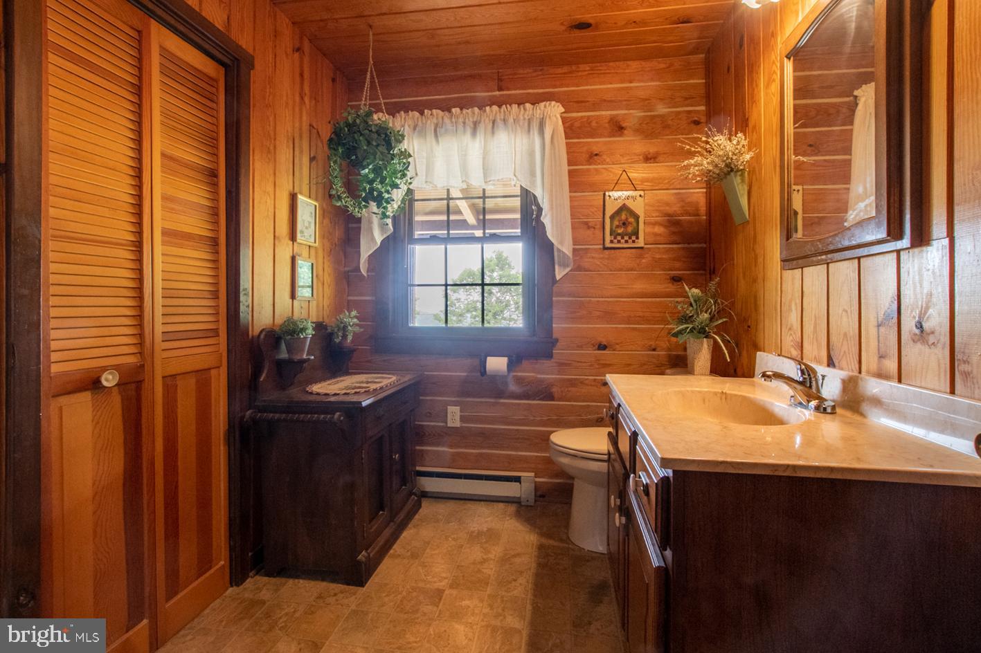 801 North Reeds Road Downingtown, PA 19335 - Photo 20 of 40 Full bathroom