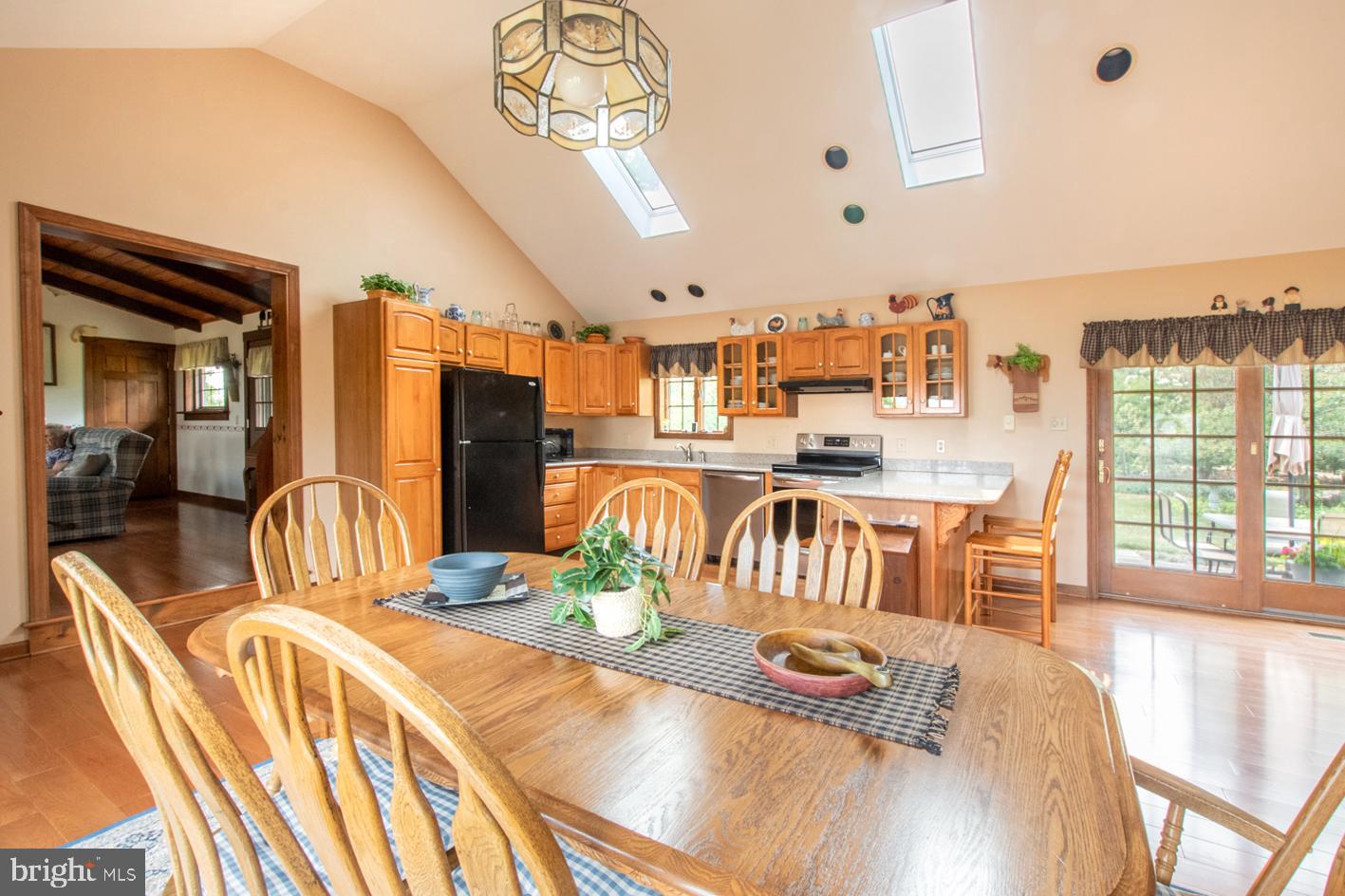 801 North Reeds Road Downingtown, PA 19335 - Photo 28 of 40 Kitchen
