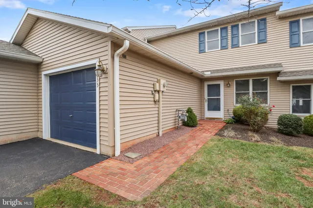 $273,900 | 2633 Grandview Park Drive, Unit 39, York, PA 17408
