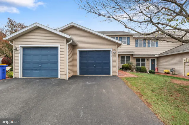 $273,900 | 2633 Grandview Park Drive, Unit 39, York, PA 17408