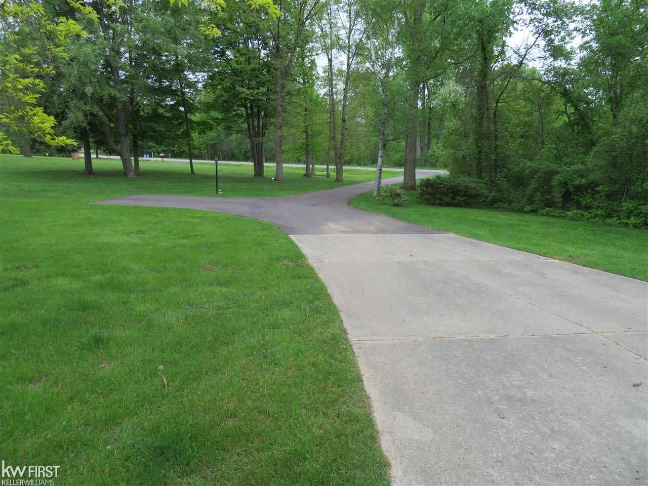 6464 West Wilson Road Clio, MI 48420 - Photo 4 of 32