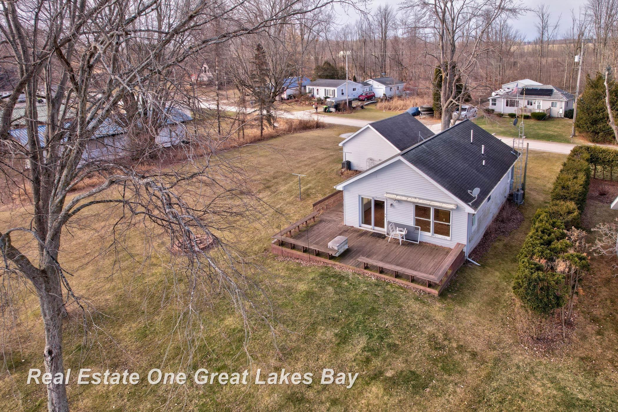 5167 Beachwood Road Standish, MI 48658 - Photo 8 of 55 Aerial of Home