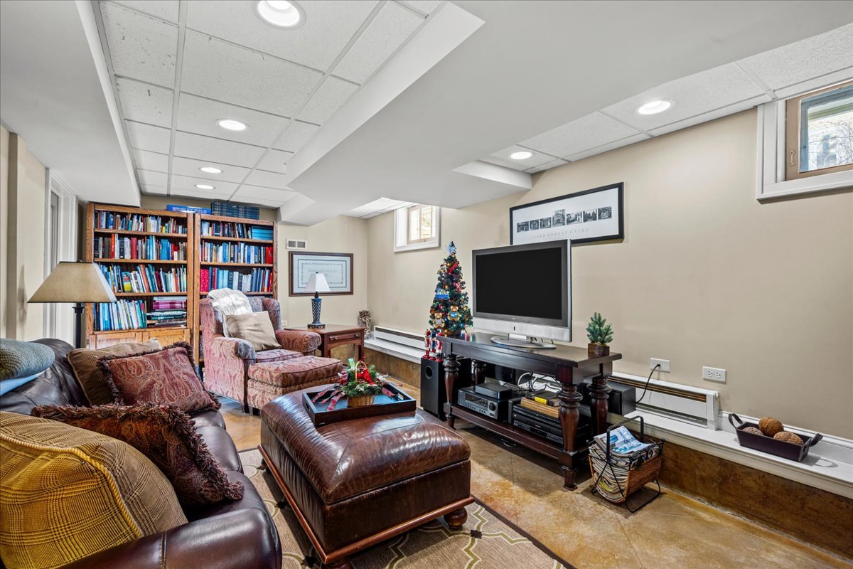 177 Washington Road Lake Forest, IL 60045 - Photo 28 of 35