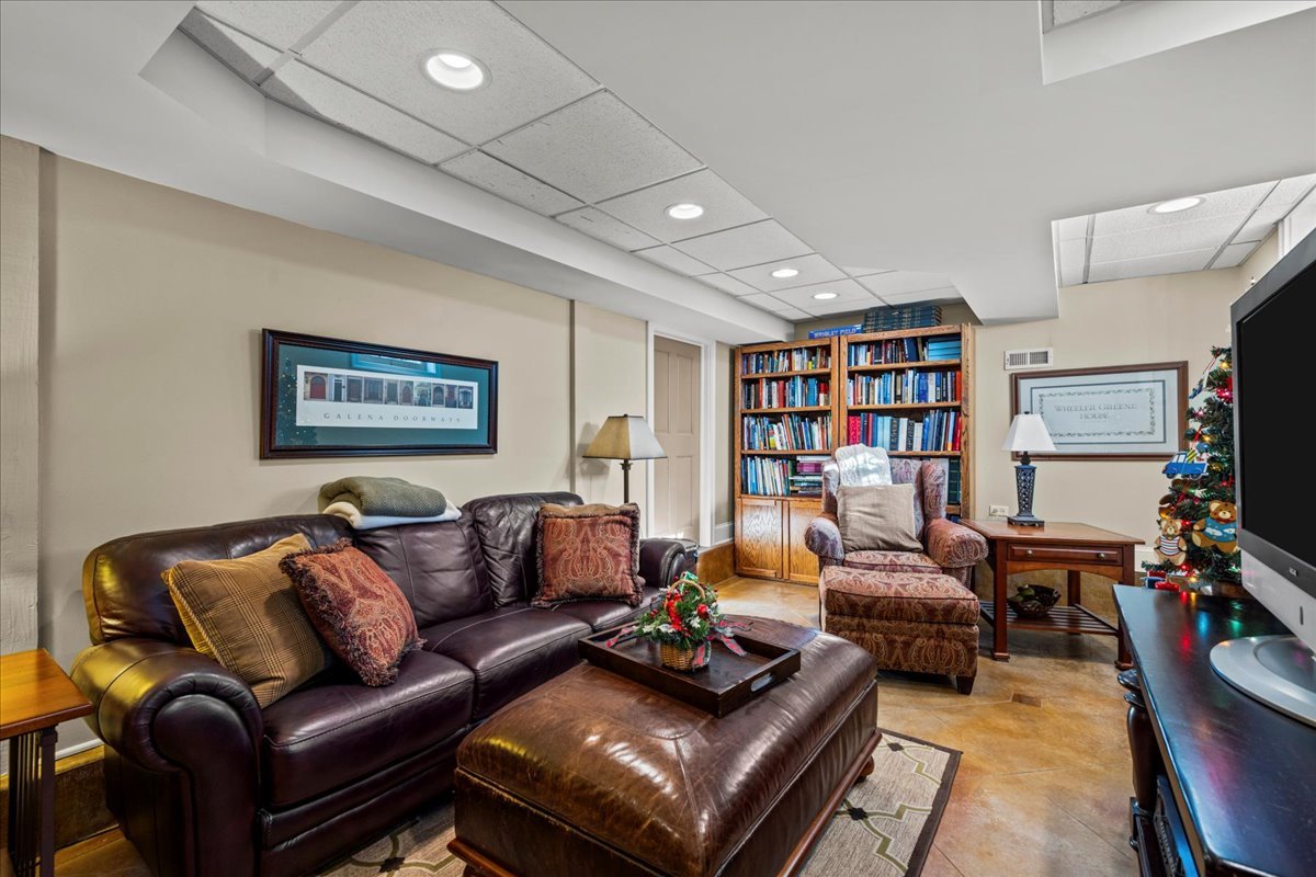 177 Washington Road Lake Forest, IL 60045 - Photo 29 of 35