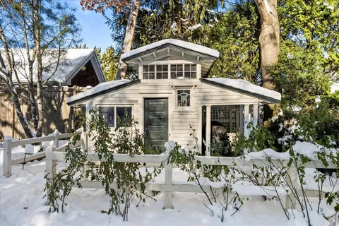 $1,295,000 | 177 Washington Road, Lake Forest, IL 60045