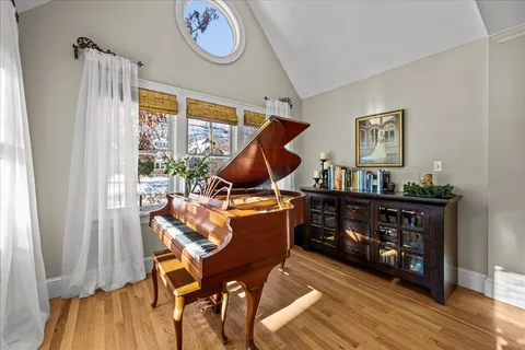 $1,295,000 | 177 Washington Road, Lake Forest, IL 60045