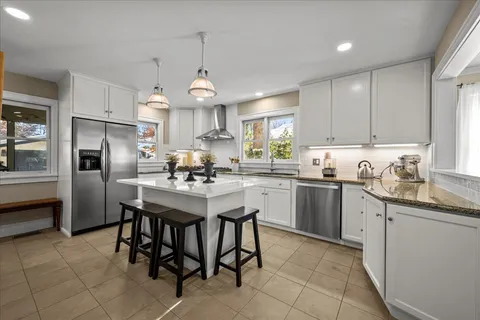 $1,295,000 | 177 Washington Road, Lake Forest, IL 60045