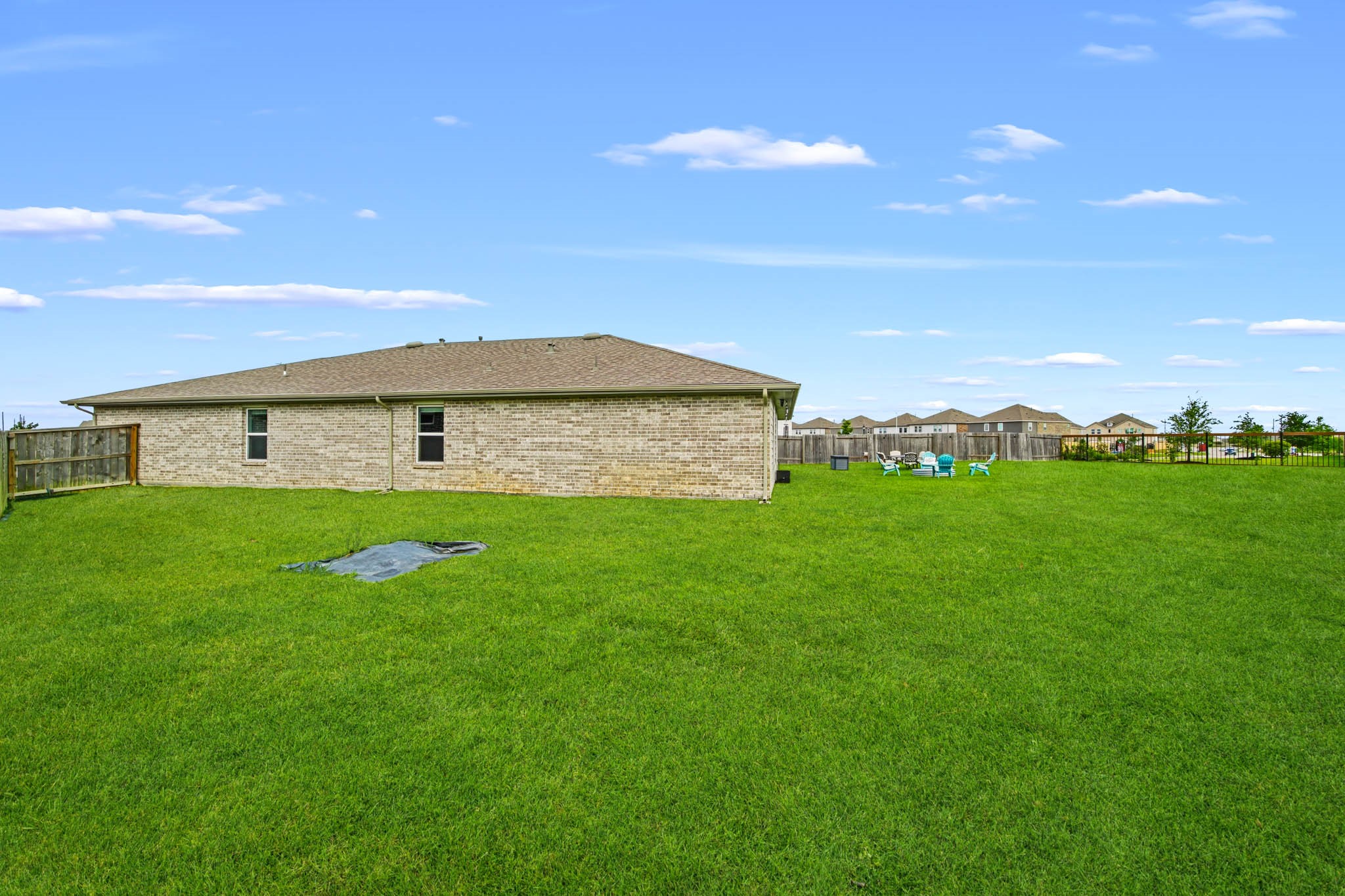 10207 Alpine Lake Lane Rosharon, TX 77583 - Photo 28 of 30 a front view of house with a garden