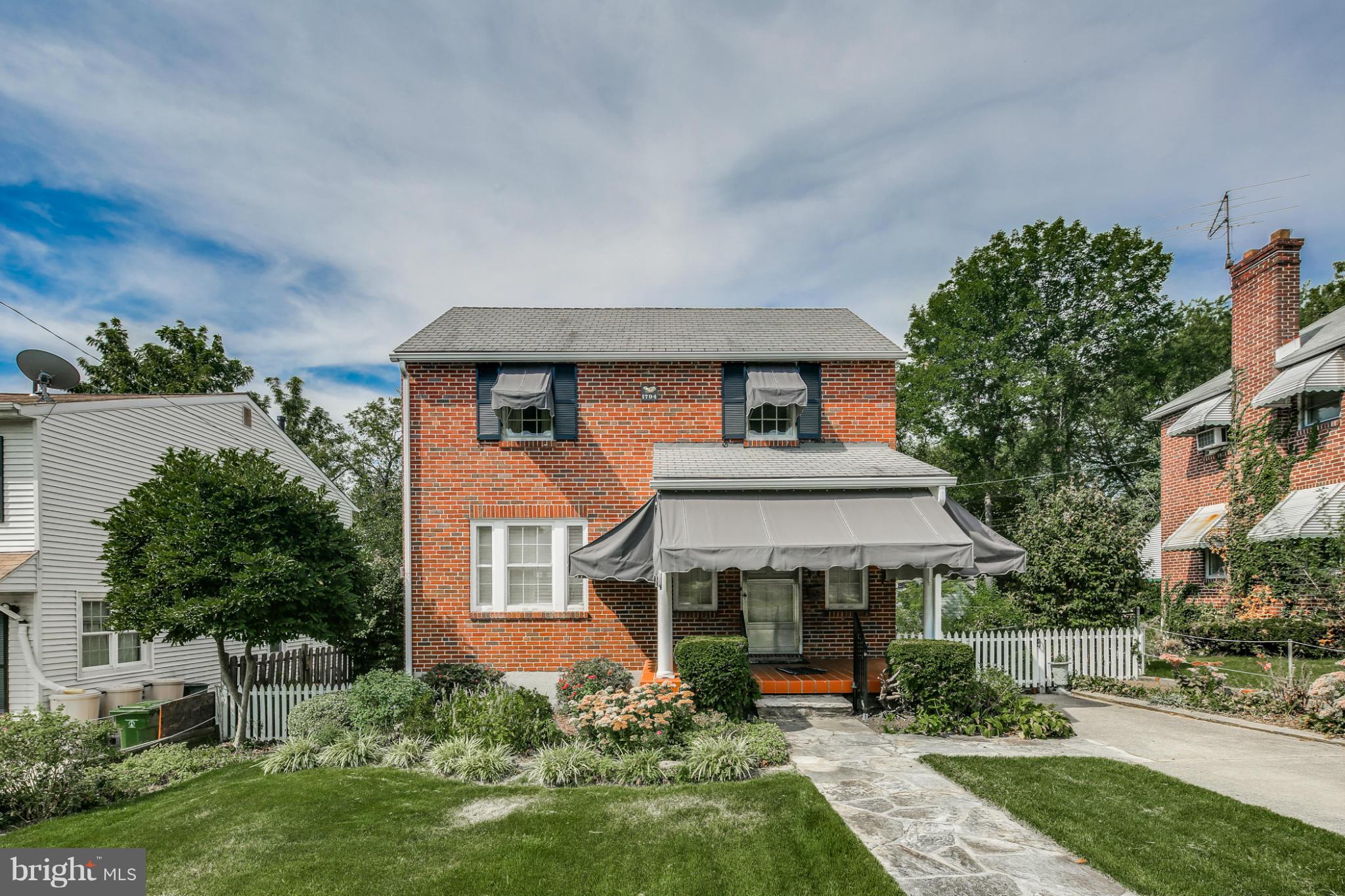 706 Dorchester Road Baltimore, MD 21229 - Photo 1 of 25 Exterior (Front)