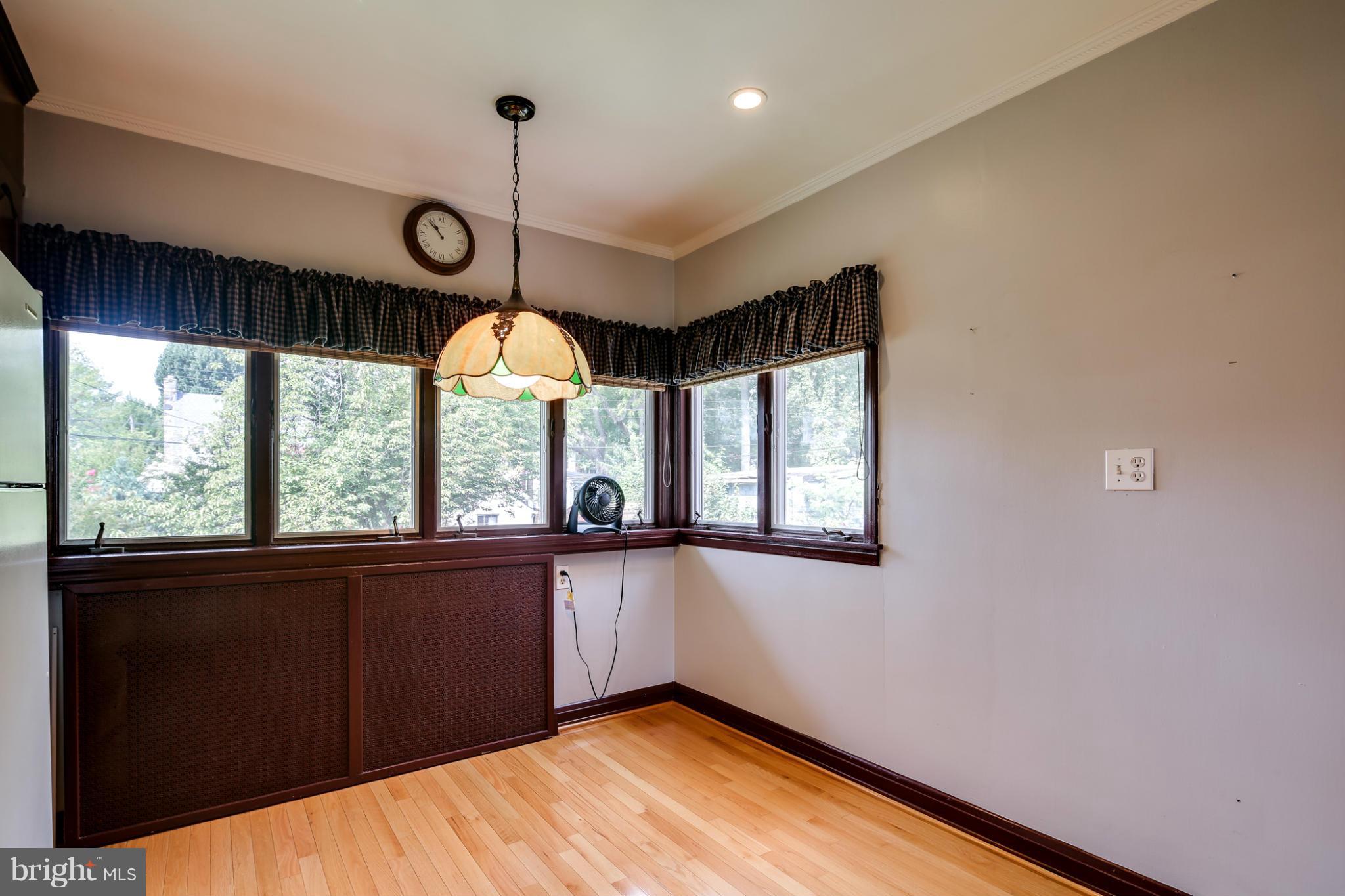 706 Dorchester Road Baltimore, MD 21229 - Photo 17 of 25 Kitchen
