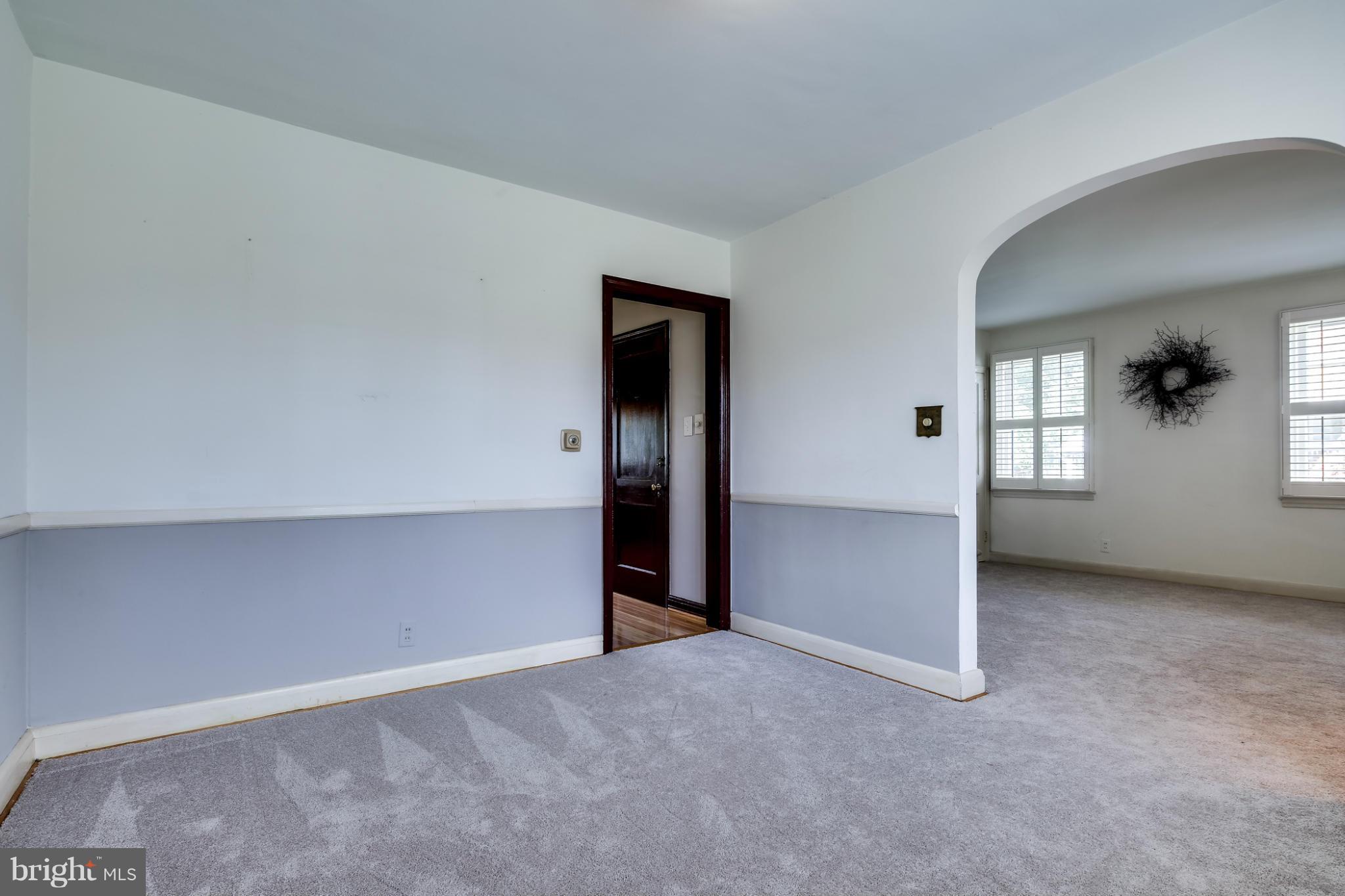 706 Dorchester Road Baltimore, MD 21229 - Photo 7 of 25 Dining Room