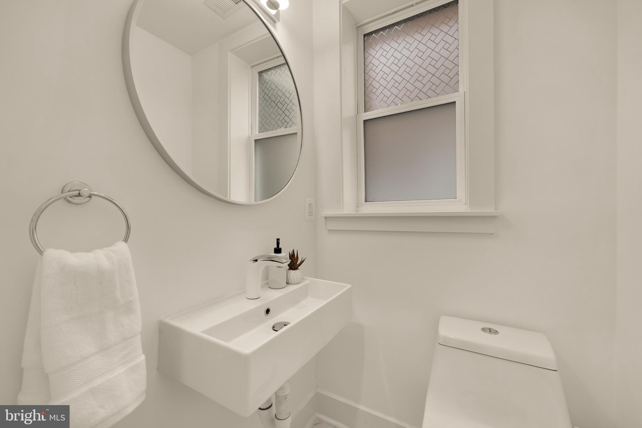 1328 Shepherd Street Northwest Washington, DC 20011 - Photo 44 of 57