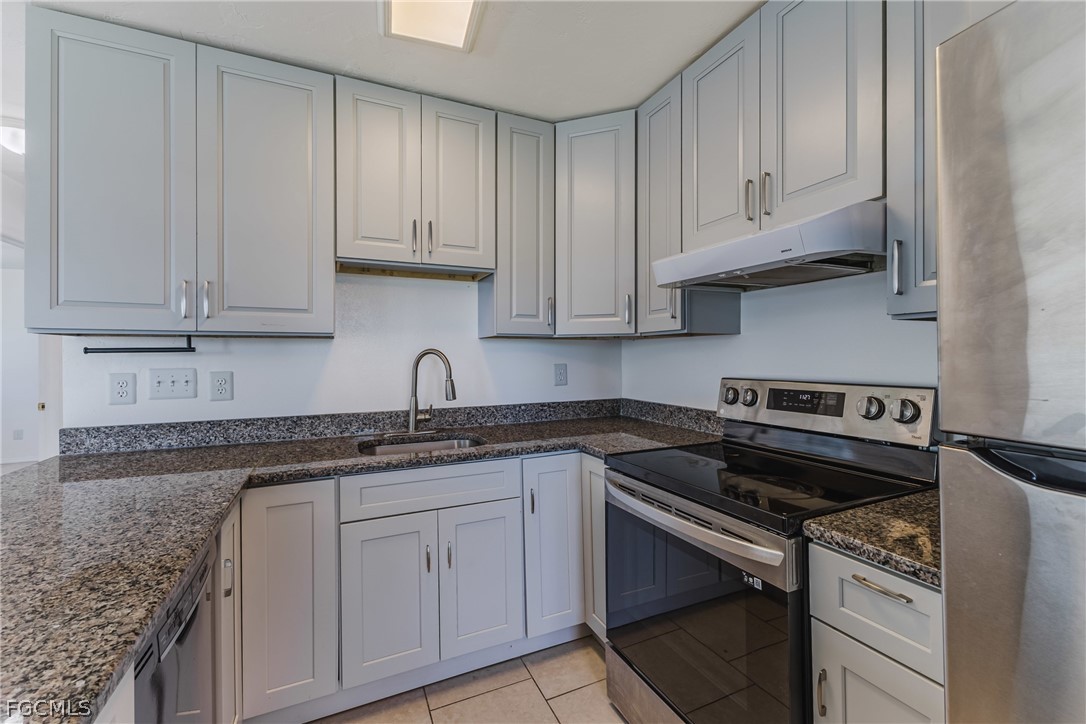 16599 Davis Road Fort Myers, FL 33908 - Photo 15 of 31 Gallery Image 15