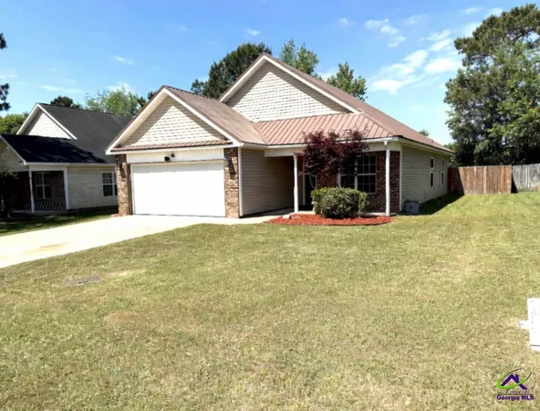 $230,900 | 338 Hidden Creek Circle, Warner Robins, GA 31088