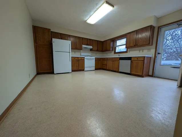 a view of utility room