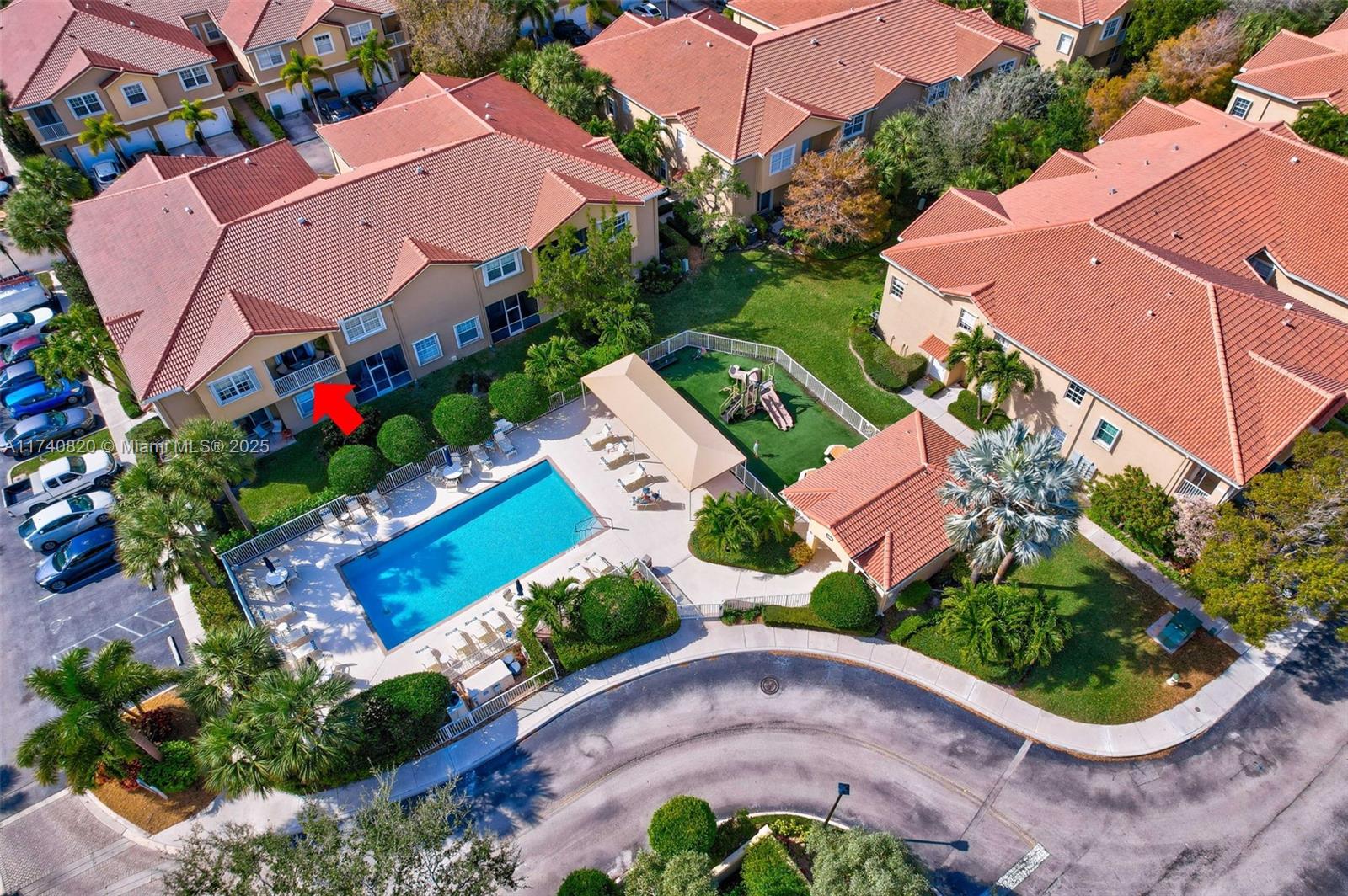 112 Lighthouse Circle, Unit H Tequesta, FL 33469 - Photo 32 of 39 an aerial view of a house