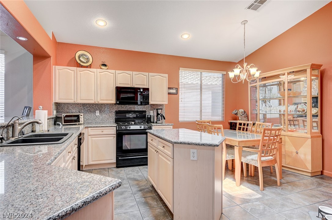 45 Blaven Drive Henderson, NV 89002 - Photo 13 of 40