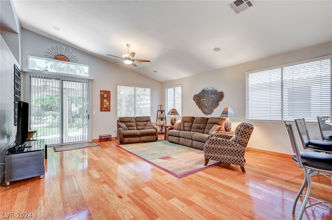 45 Blaven Drive Henderson, NV 89002 - Photo 4 of 40