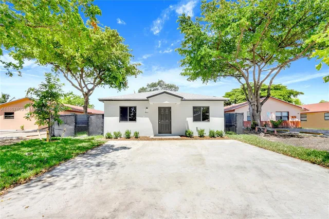 $3,900 | 861 Northwest 6th Avenue, Unit 1, Pompano Beach, FL 33060