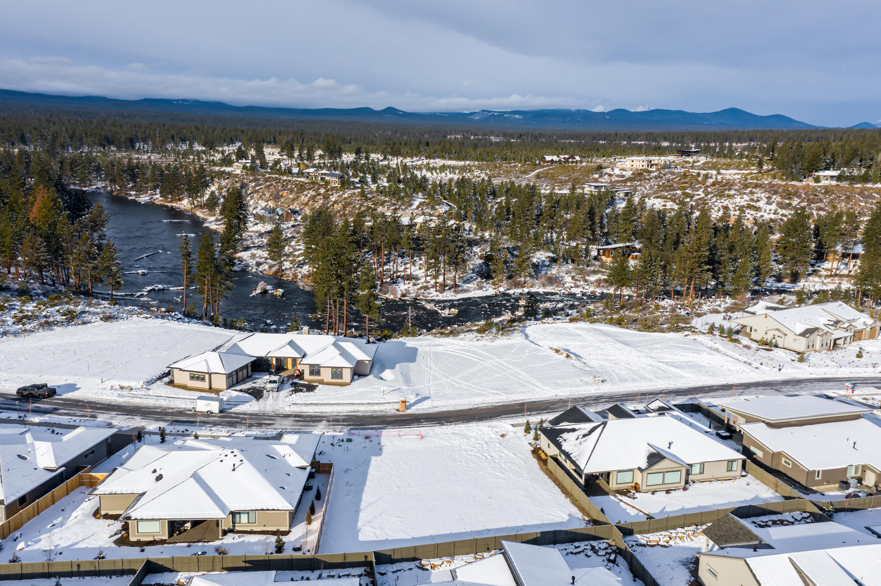 60872 River Rim Drive Bend, OR 97702 - Photo 5 of 16 DJI_0179