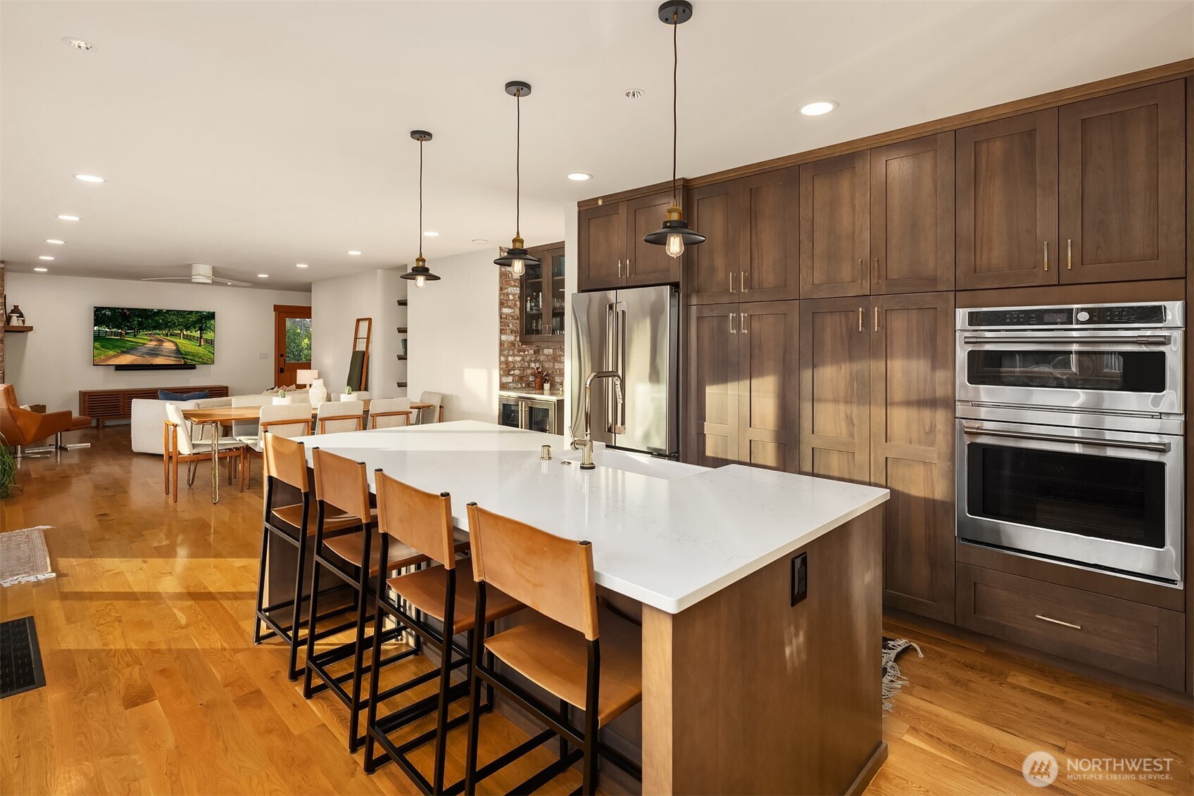 14625 Southeast 14th Street Bellevue, WA 98007 - Photo 12 of 33
