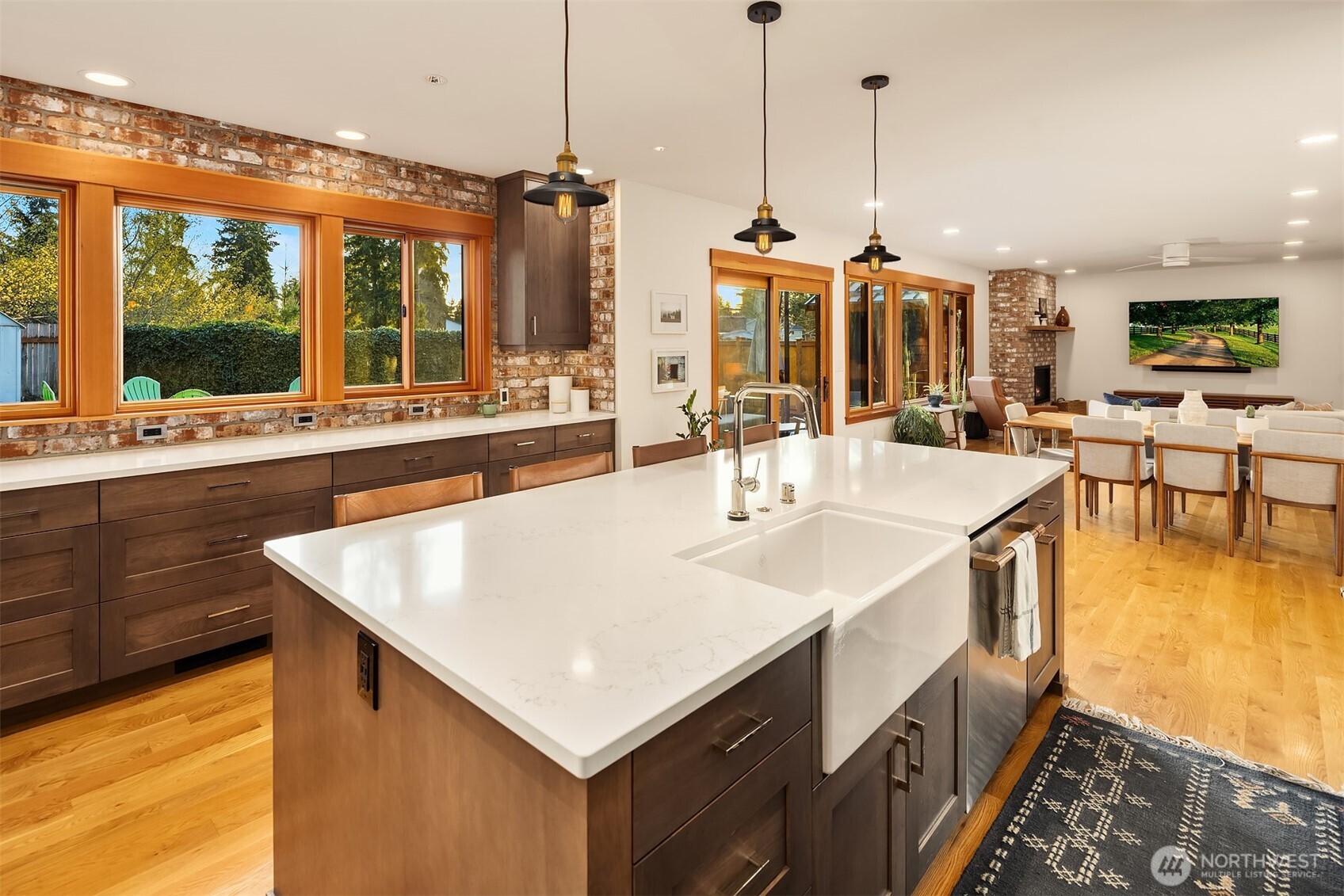14625 Southeast 14th Street Bellevue, WA 98007 - Photo 16 of 33
